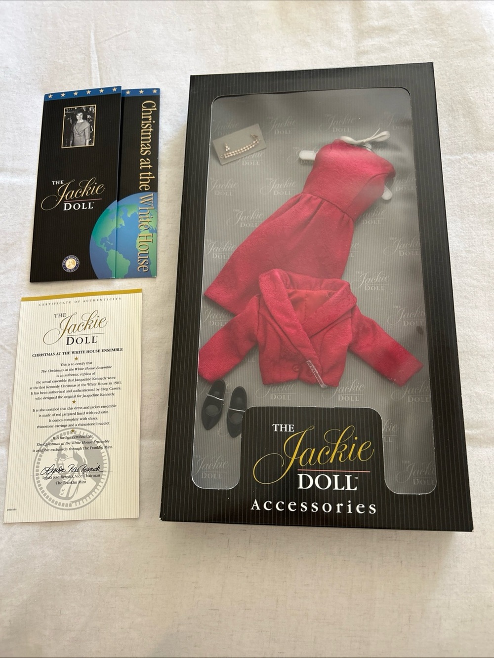Franklin Mint Jackie Kennedy Doll  Accessories Christmas At The White House COA